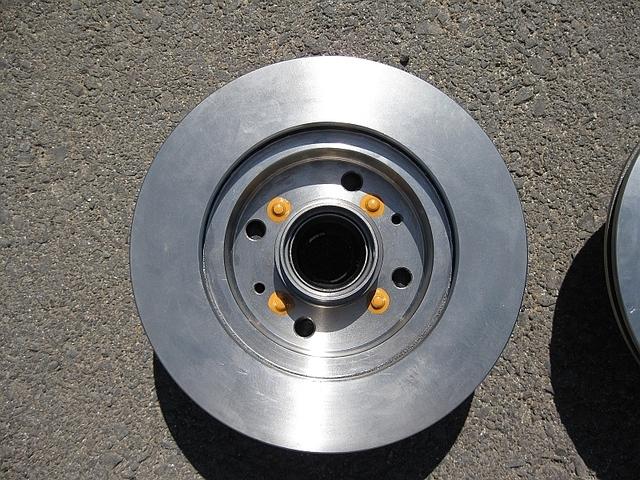 HubDiscsAssembledBack3