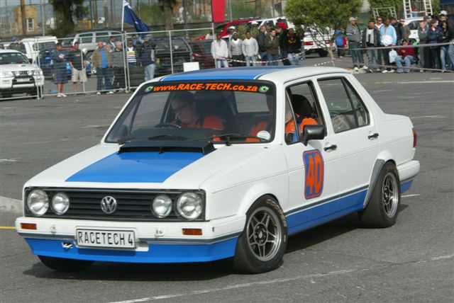 649E4181_0.JPG