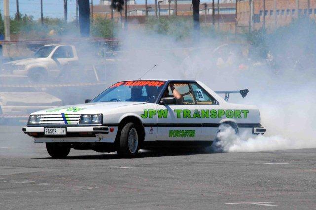 Kobus Wilson and Herman Mathee - Datsun Skyline 302 V8_0